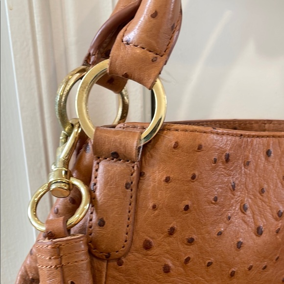 G.I.L.I. Tan Bag with Ostrich Texture - Picture 3 of 9